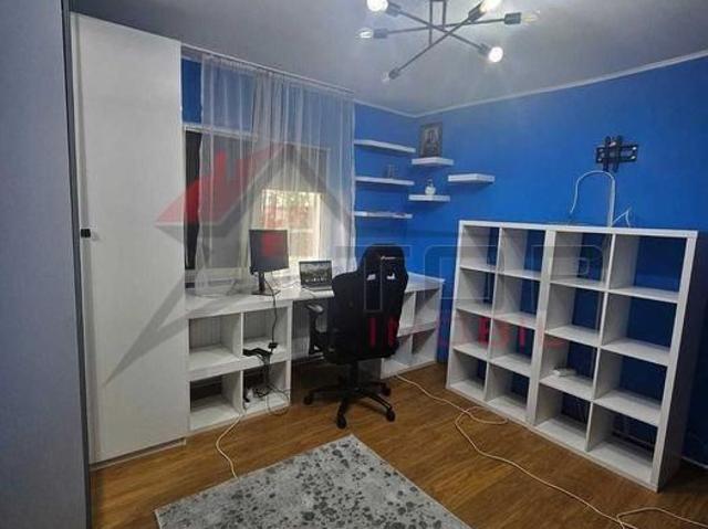 2 Camere Decomandat Etaj 1 Bloc 1986 Tatarasi