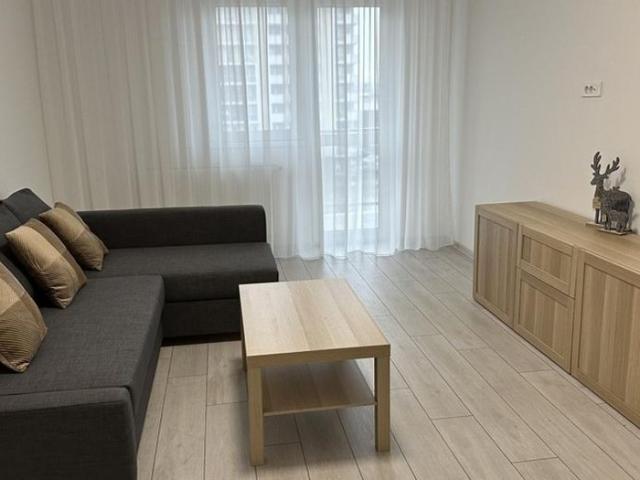 2 camere decomandat Grand Kristal Residence. Parcare inclusa