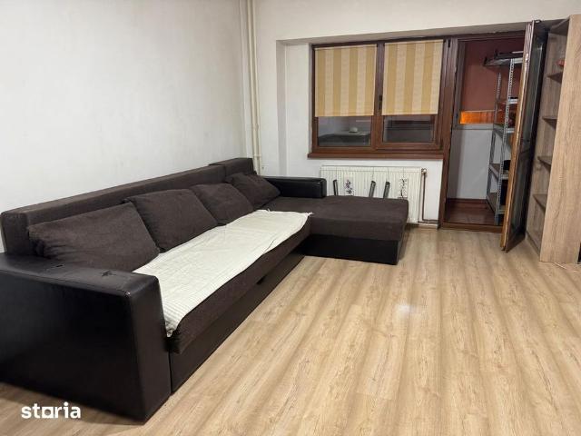 2 camere decomandat 55 mp belvedere etaj unu cu lift 390 euro liber