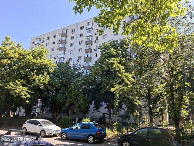 2 camere decomandate, bloc izolat, priveliște superbă