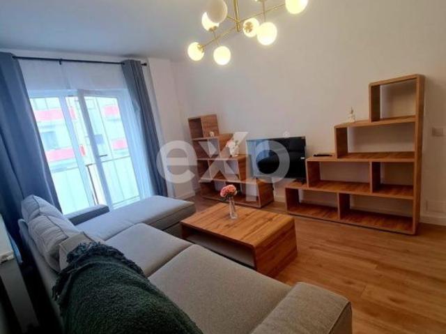 2 camere decomandate mobilat complet | Zona Sesul de Sus