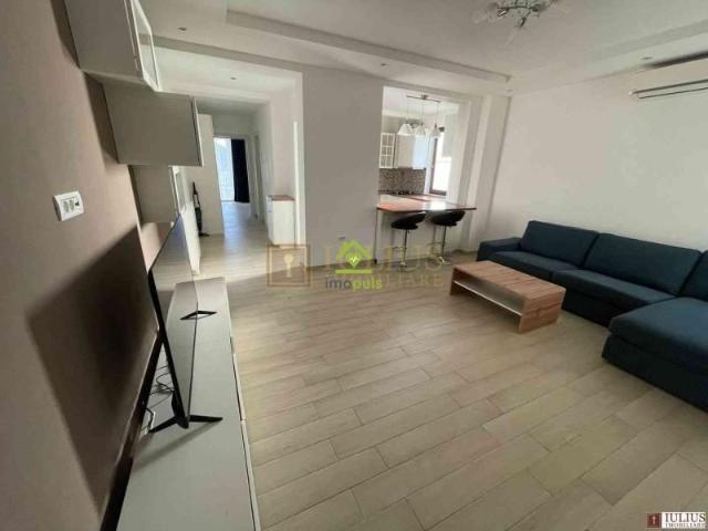 2 camere| Dumbravita| loc de parcare| Bloc nou|