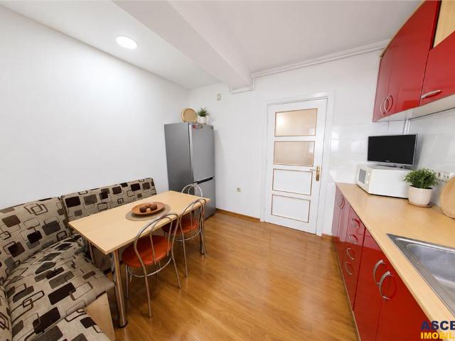 2 camere, etaj2, Tractorul, Brasov