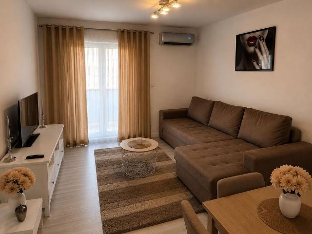 2 camere, Giroc
