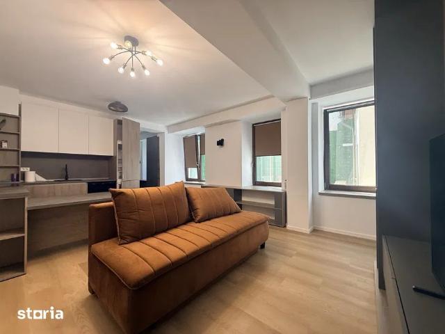 2 camere in vila/ Piata Victoriei/ vila noua