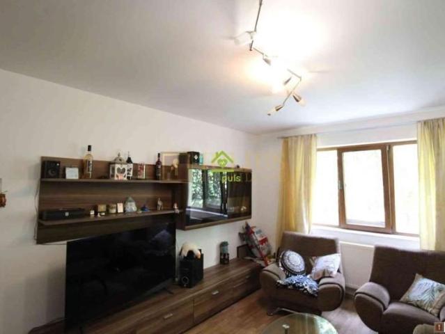 2 Camere in zona spitalului Premiere,centrala proprie,loc de parcare privat