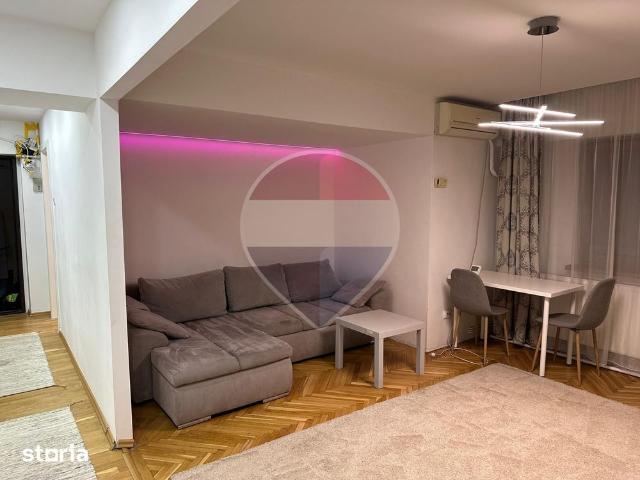 2 camere langa Elena Cuza