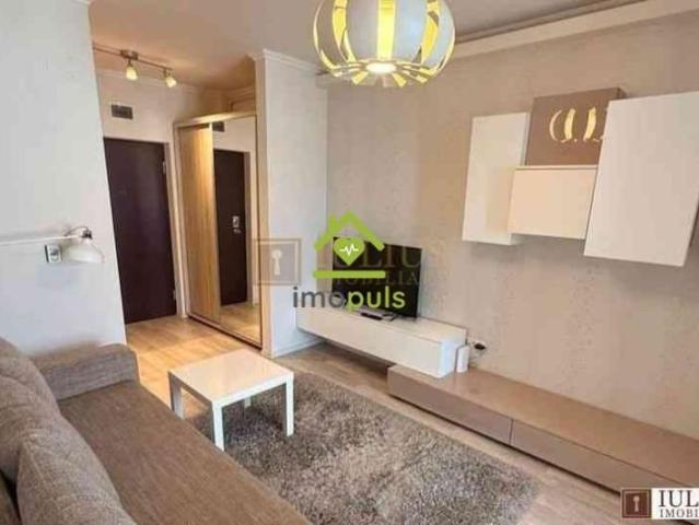 2 camere| loc de parcare cu bariera| apartament frumos| balcon deschis|