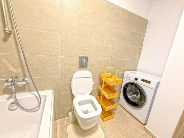 2 camere lux, totul nou, bloc nou 2024, Decebal Residence, zona Mall, etaj8/9, 2 lifturi