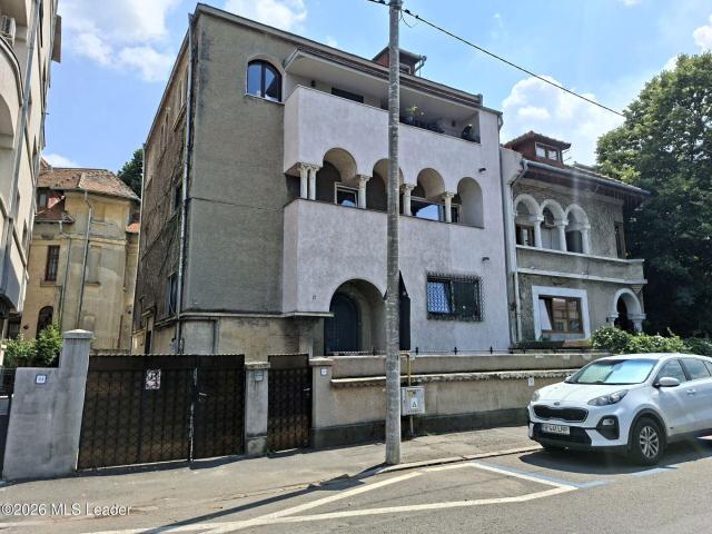 2 camere modeste de inchiriat, la demisol, cotroceni, comision 0%