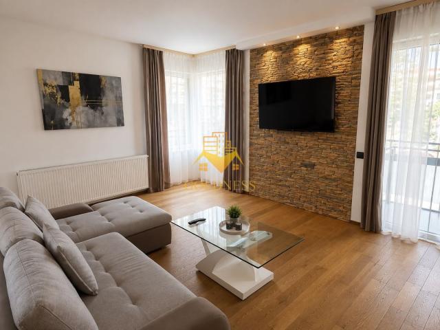 2 Camere openspace, Intre lacuri, FSEGA, Iulius Mall, Parcare, Modern