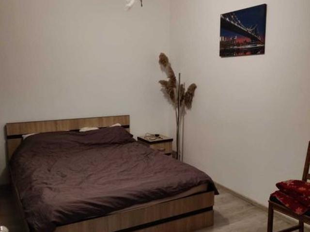 2 camere plaza mall moinesti gorjului metrou