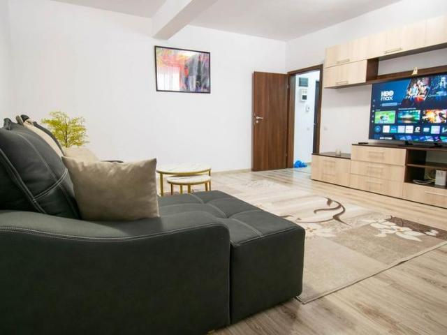 2 camere,prima inchiriere,decomandat,mobilat utilat,53mp,Romprim 5 min,0%comisio