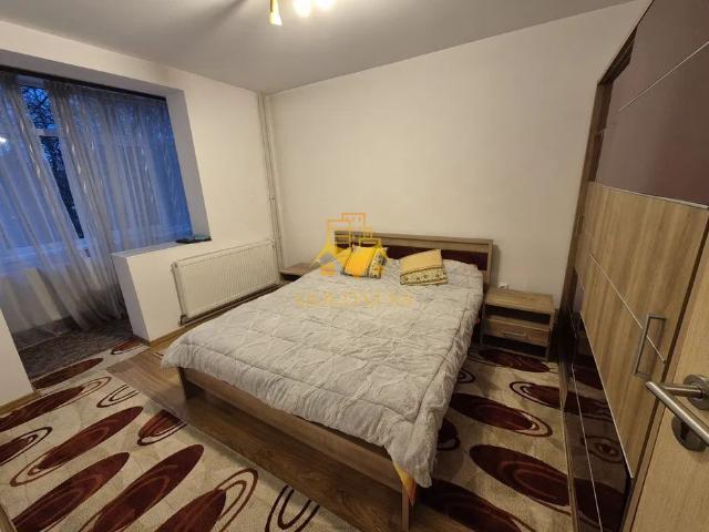 2 camere semidecomandate, balcon, Gheorgheni, Zona Fsega, Iulius Mall