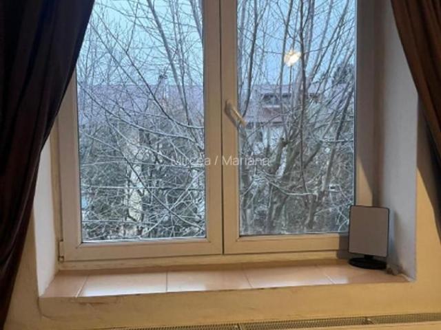 2 camere, Str. Stefan cel Mare si Sfant, structura mare, direct proprietar