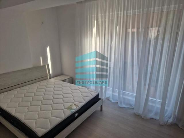 2 CamereMobilat/Utilat ModernCentrala,Titan PalladyMetrou Teclu