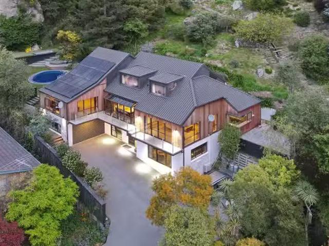 2 Cannon Hill Crescent, Mount Pleasant, NZ 8081 House for Sale