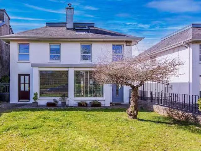 2 Canal Court, Canal Road Upper, Galway City, H91D1HR is for s.