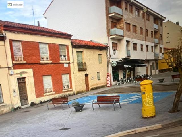 2 CASAS EN EL CENTRO DE LA VIRGEN DEL CAMINO 500 M2 SOLAR