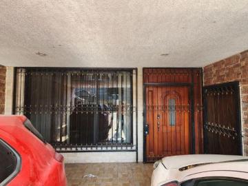 2 casas juntas en venta junto a la Seattle
