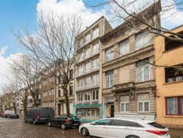 2 casco units: voorzijde 1 slpk app met achterliggend kantoo