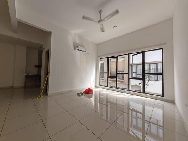 2 Car Park Upper Unit N Dira Townhouse Bandar 16 Sierra Puchong South