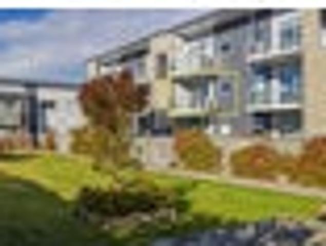 2 Car Parks + Top School Zones + Minutes to City