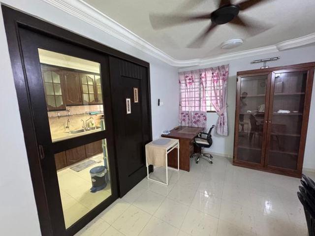 2 car parks Pearl Garden at Sungai Ara