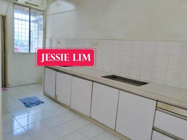 2 Carparks Rare Taman Batu Uban 2 cheap unit original 700sf goodbuy