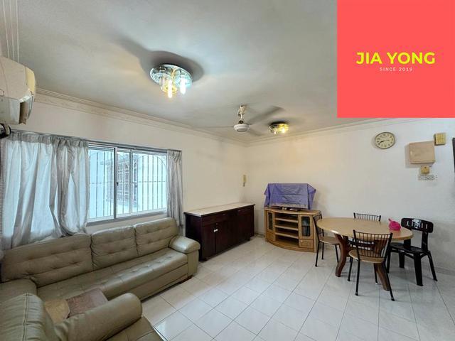 2 Carparks Taman Pekaka Block 31 apartment 850sf