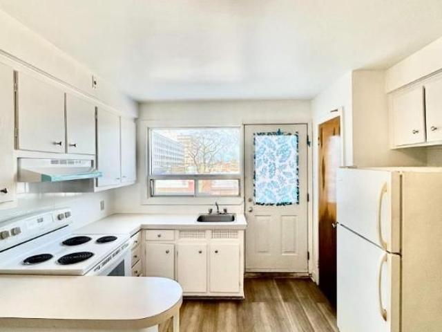2 CH 1 SDB Montréal $1,500 /mo