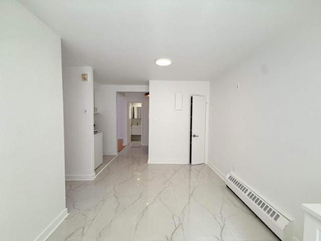 2 CH 1 SDB Montreal $1,600 /mo