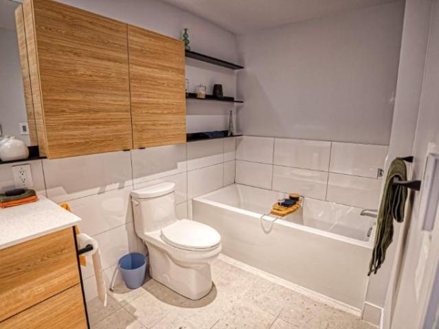 2 CH 1 SDB Montreal $2,200 /mo