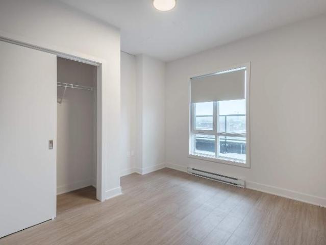 2 CH 1 SDB Montréal $2,430 /mo