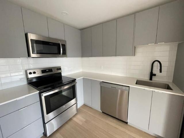 2 CH 1 SDB Côte Saint Luc $1,995 /mo