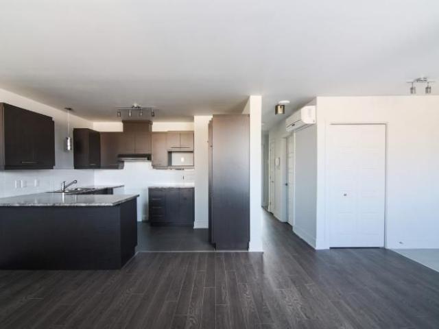 2 CH 1 SDB Longueuil $1,775 /mo