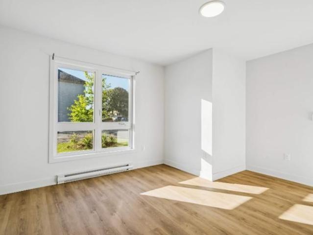2 CH 1 SDB Salaberry de Valleyfield $1,425 /mo