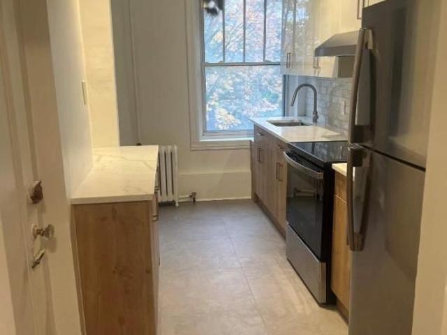 2 CH 1 SDB Westmount $1,875 /mo