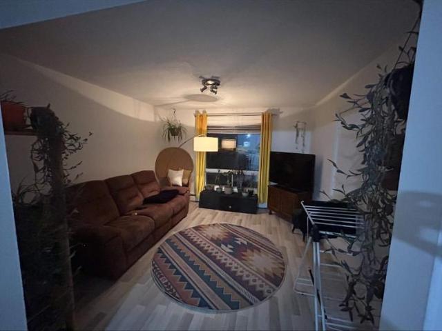 2 CH 1 SDB Windsor $950 /mo