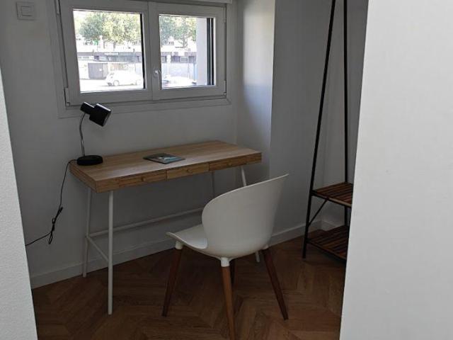 2 chambres avec salle de bain partagée