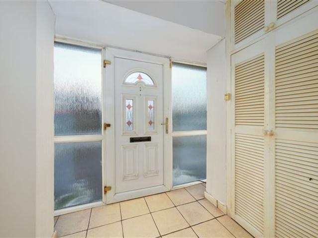 2 Cherrywood Avenue, Clondalkin, Dublin 22 Ray Cooke Auctioneers 4912 MyHome. Ie Residential