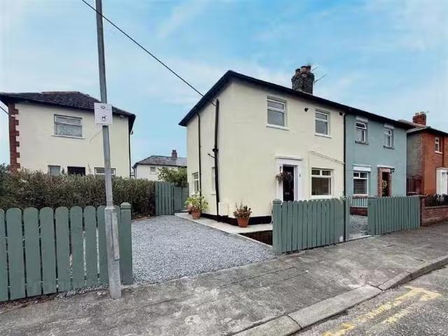 2 Chesham Drive
