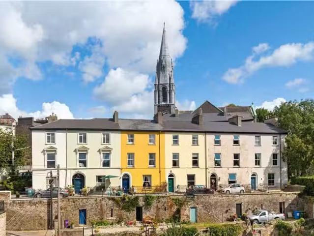 2 Clarence Terrace, Summerhill North, Cork, T23W272 is for sale