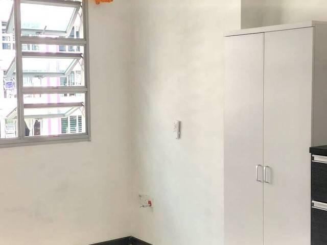 2 Common room at blk 573C Woodlands Drive 16! no agent fee