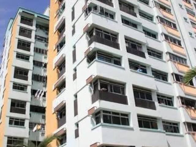 2 Common room at Blk 358 Woodlands Avenue 5. Near to Woodlands MRT! NO AGENT FEE