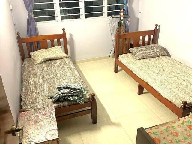 2 Common rooms for rent at Blk 159 Woodlands Street 13, Female Only