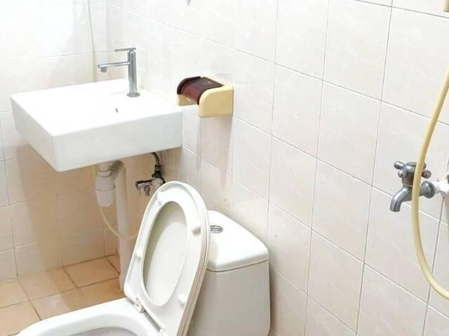 2 Common rooms for rent at blk 278 Toh Guan Road! no agent fee