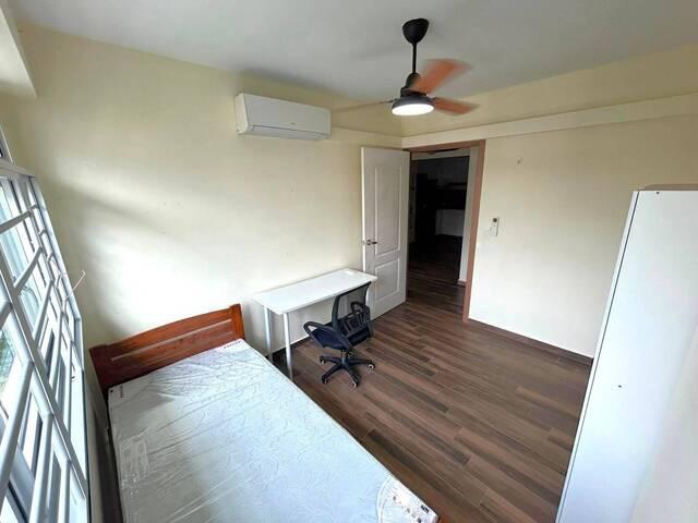 2 Common Rooms for rent at blk 438A Bukit Batok West Avenue 8. FEMALE ONLY