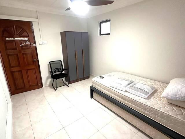 2 Common Rooms for rent at Blk 43 Teban Gardens Road! NO AGENT FEE