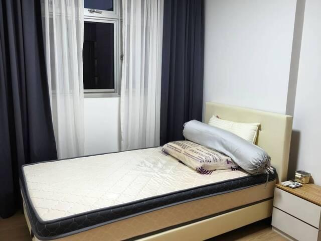 2 Common rooms for rental, 1 room 1pax 1100, 1 room 2paxs 1300